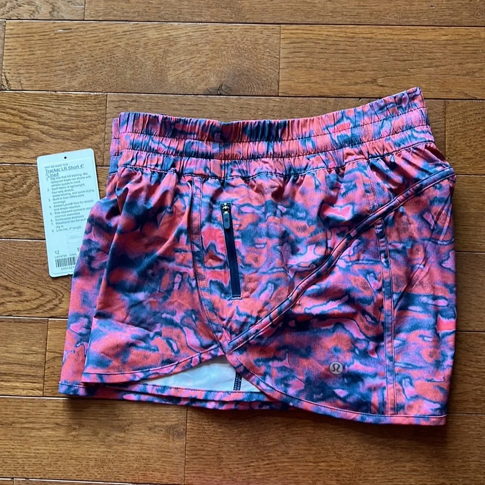 🌸LULULEMON TRACKER SHORT 4”-CHROMA CLASH MULTI-12🌸 - Picture 4 of 11